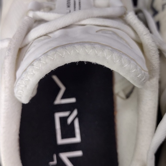 Merrel MLT White Athletic Men\'s Shoes size 8 pre owned Exellent condition main image 10